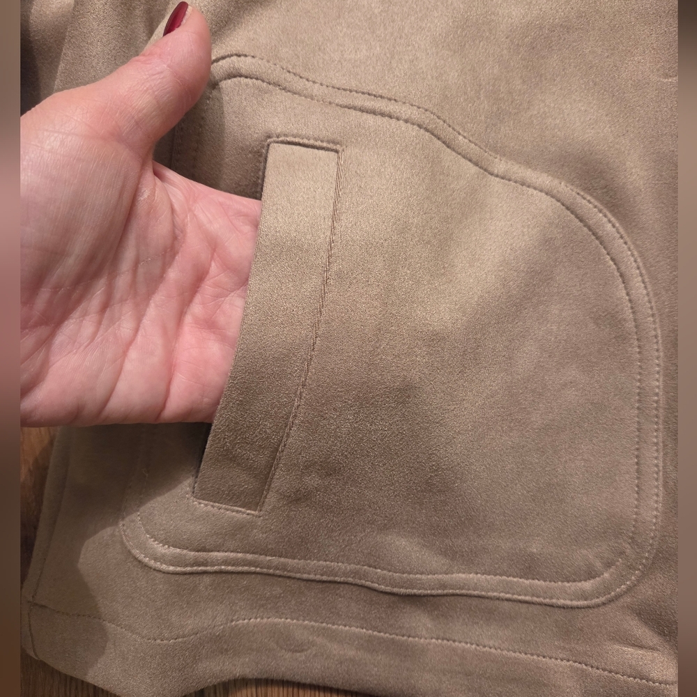 Time and Tru Women's Faux Suede Button Down Jacket in Tan NWT - Picture 5 of 8